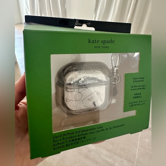 Kate Spade 3rd generation iPods case with clip New - Picture 2 of 3